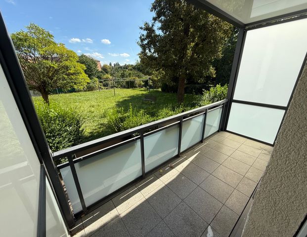 - 2 - Raumwohnung mit Balkon "Erstbezug" - Photo 1