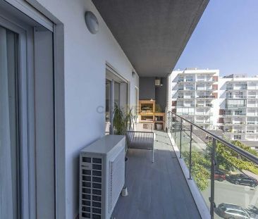 Apartment T2 in Póvoa de Santo Adrião e Olival Basto, Odivelas - Foto 2