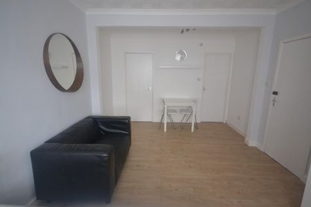 Ivanhoe Road, Hounslow - Photo 3