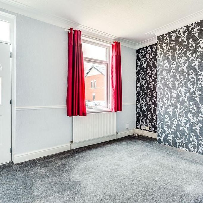 4 bedroom terraced house to rent - Photo 1