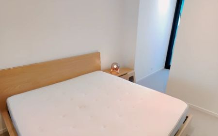 1 Bedroom - Photo 2