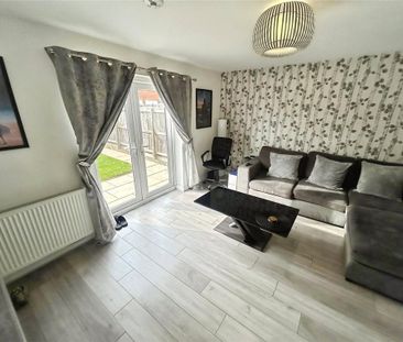 2 bedroom end of terrace house to rent - Photo 3