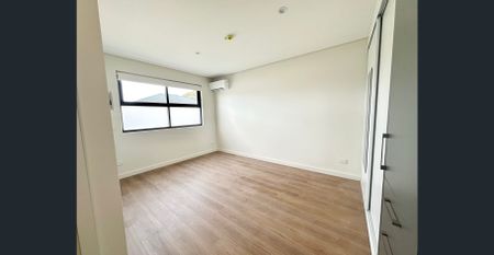 Modern Studio Including Appliances For Your Convenience! - Photo 3