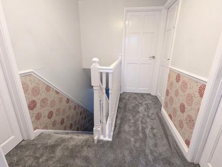 4 bedroom detached house to rent - Photo 5
