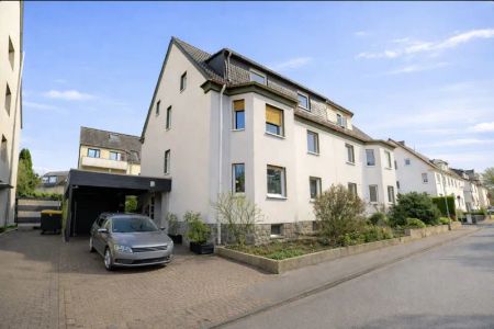 Helle ca. 100 m² große 3-Zimmer-Maisonettewohnung mit Einbauküche und Tageslichtbad - Photo 5