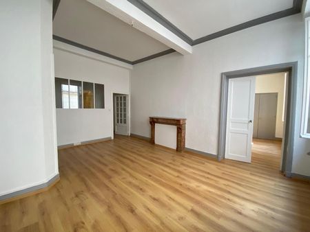 Location Appartement 3 pièces 84m² VALENCE 26000 - Photo 3