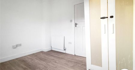 2 bedroom property to rent - Photo 2