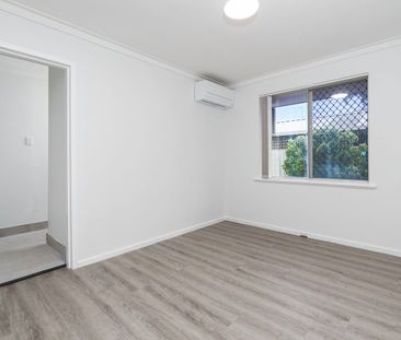 "Captivating Features of a Newly Renovated 3-Bedroom Home" - Photo 4