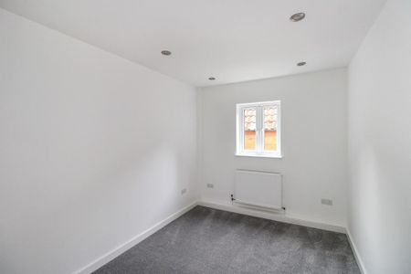 3 bedroom detached bungalow to rent - Photo 3