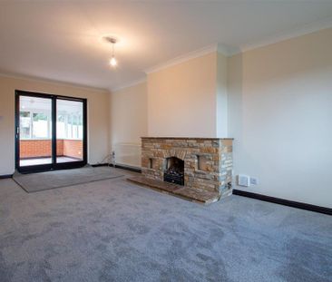 4 bedroom detached house to rent - Photo 2