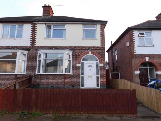 3 bedroom semi-detached house to rent - Photo 1