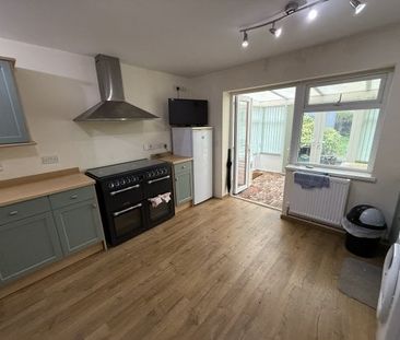 Ynysderw Road, Swansea, SA8 - Photo 3