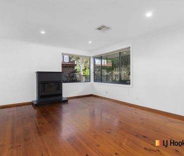 4 Medley Street, Chifley ACT 2606 - House For Rent | Domain - Photo 3