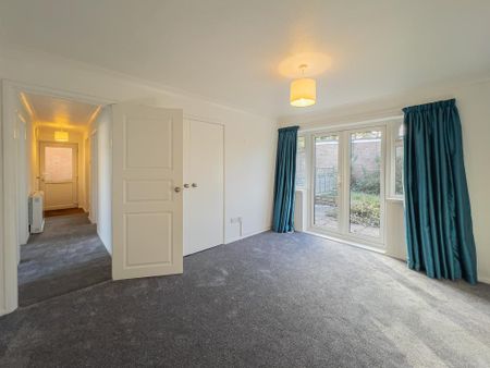 2 bedroom maisonette to rent - Photo 2