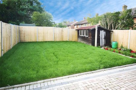 3 bedroom semi-detached house to rent - Photo 2