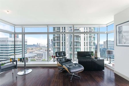 A luxury two double bedroom apartment located on the 21st floor. - Photo 2