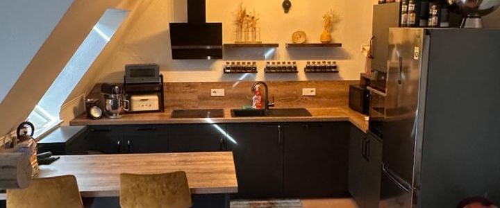 Moderne, geräumige 3-Zimmerwohnung auf zwei Ebenen mit Balkon - Foto 1