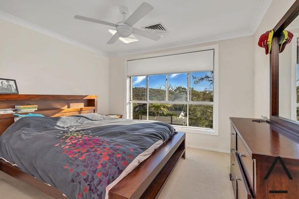 Large Family Home! - Photo 1