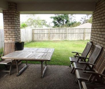 Four Bedroom Home with 2 Living Areas In Quiet Ormeau Street. - Photo 5