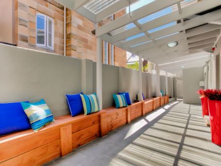 ume Darlinghurst, Sydney - Photo 2