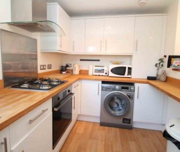 2 bed Maisonette for rent - Photo 4