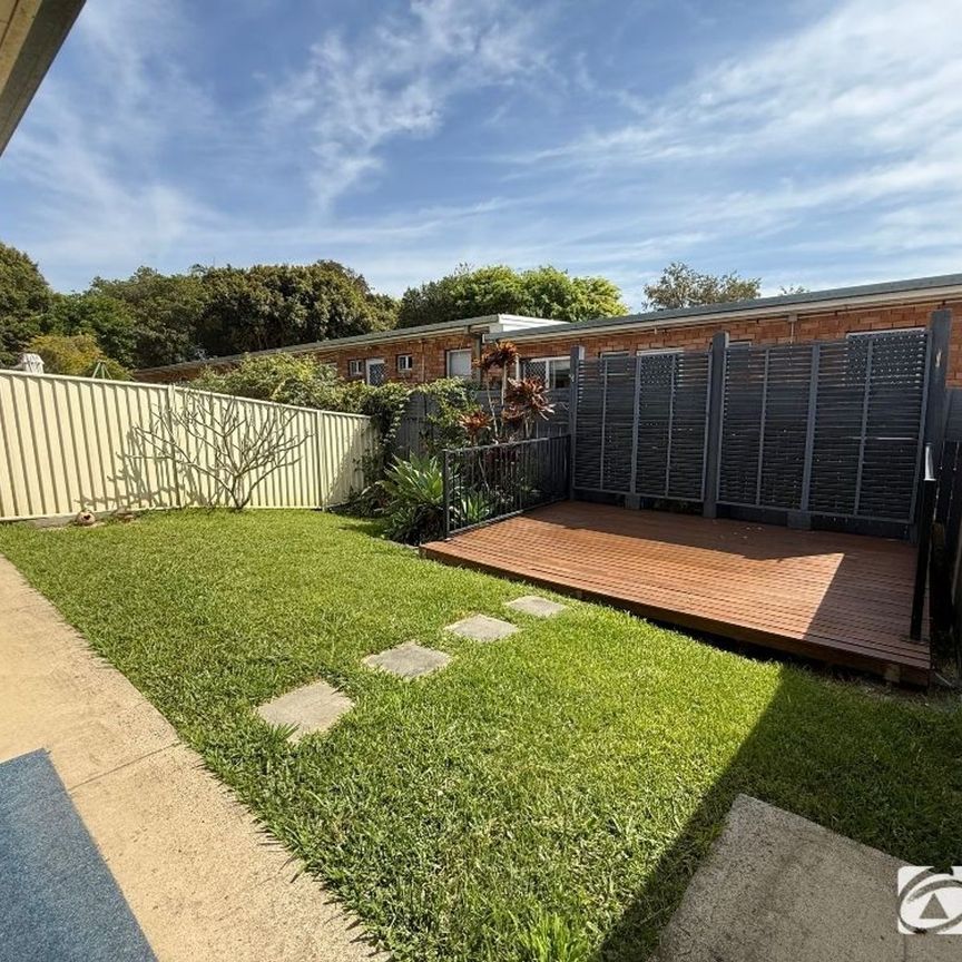 Three bedroom villa in the heart of Coffs - Photo 1