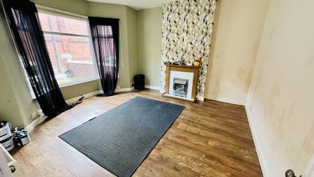 4 bedroom terraced house to rent - Photo 4