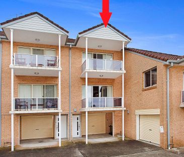 Townhouse Living in a Prime Location - Photo 4