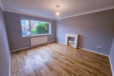 Eastfields Grove - Photo 2