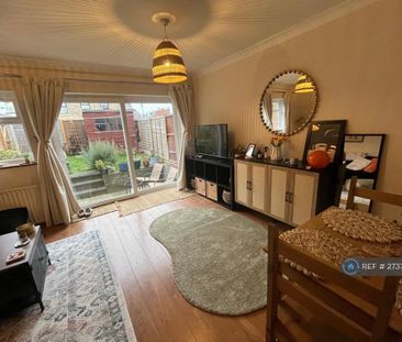 3 bedroom terraced house to rent - Photo 1