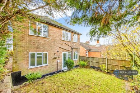 2 bedroom flat to rent - Photo 4