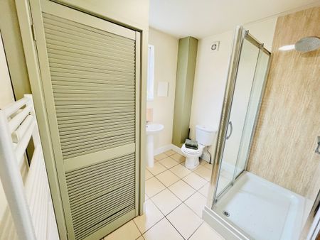 4 Bed Student Accommodation - Photo 5