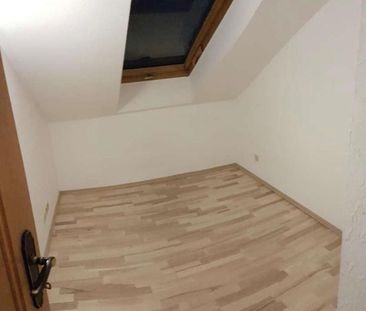 73207 Plochingen: DG-Whg./Loggia/Holz-Kamin/Aussichtsl./Garage - Foto 1