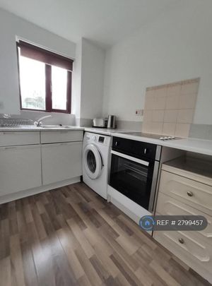 1 bedroom flat to rent - Photo 1