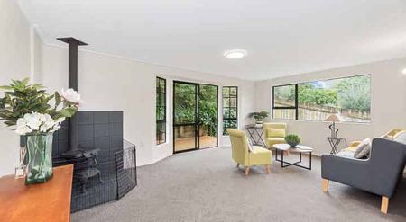 Tidy Three Bedroom Home in Popular Forest Lake - Photo 2