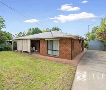 6 Lazarus St, West Bendigo - Photo 2