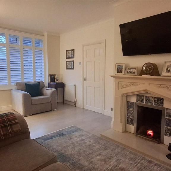 3 bedroom semi-detached house to rent - Photo 1