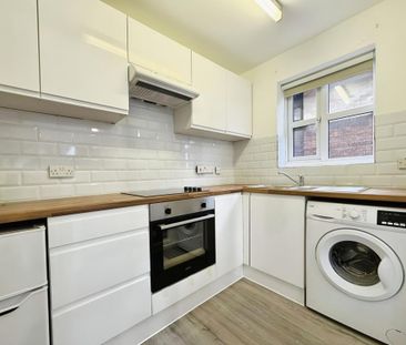 Studio to rent - Photo 2