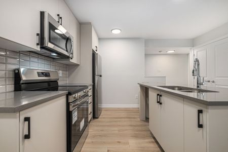 For Lease - 801 Glenroy Gilbert Drive, Barrhaven, Ontario - Photo 5