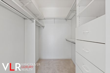 Condo in North Vancouver, BC - Photo 2