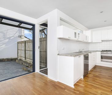 2/8A Gillies Street, Wollstonecraft NSW 2065 - Townhouse For Rent |... - Photo 4