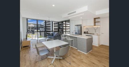 Modern 2-Bedroom Apartment in the Heart of Kangaroo Point - Your Perfect Urban Retreat - Photo 2