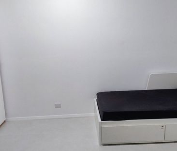 Beverly Hills - Photo 1