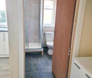 1 bedroom house of multiple occupation to rent - Photo 4