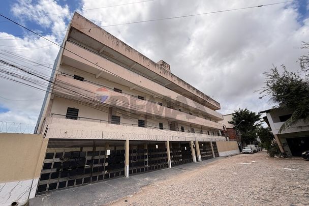 Apartamento 2 Quartos para Aluguel em Fortaleza - Photo 1