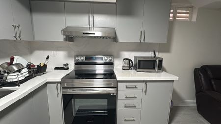 For Lease - 7260 Milano Court, Mississauga, Ontario - Photo 5