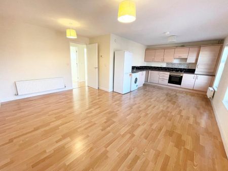 2 bedroom flat to rent - Photo 2