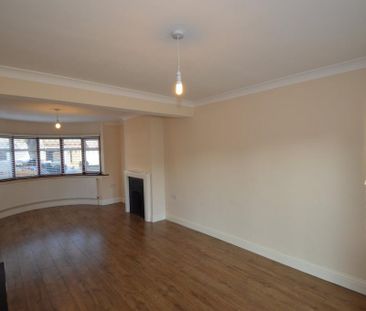 3 bedroom semi-detached house to rent - Photo 4