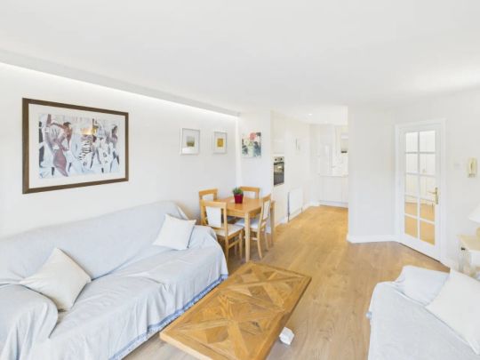 1 Lesley Mews - Photo 1