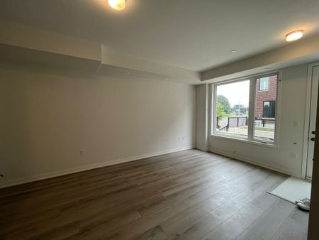 For Lease - 3409 Ridgeway Drive Unit# 3, Mississauga, Ontario - Photo 3